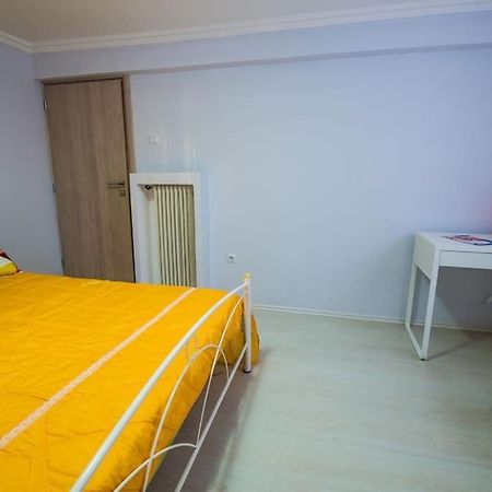 2 Bedrooms Apartment Close To Metro Dafni In เอเธนส์ ภายนอก รูปภาพ