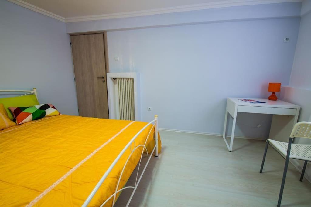 2 Bedrooms Apartment Close To Metro Dafni In เอเธนส์ ภายนอก รูปภาพ