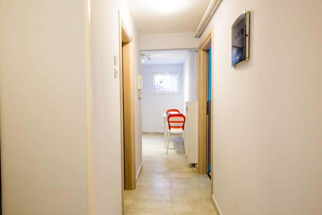 2 Bedrooms Apartment Close To Metro Dafni In เอเธนส์ ภายนอก รูปภาพ