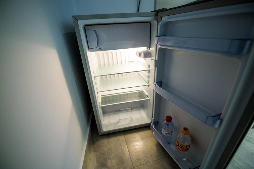 2 Bedrooms Apartment Close To Metro Dafni In เอเธนส์ ภายนอก รูปภาพ