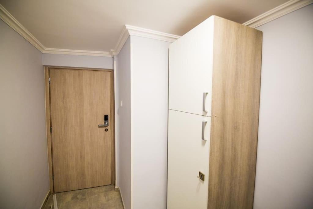 2 Bedrooms Apartment Close To Metro Dafni In เอเธนส์ ภายนอก รูปภาพ