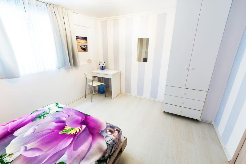 2 Bedrooms Apartment Close To Metro Dafni In เอเธนส์ ภายนอก รูปภาพ